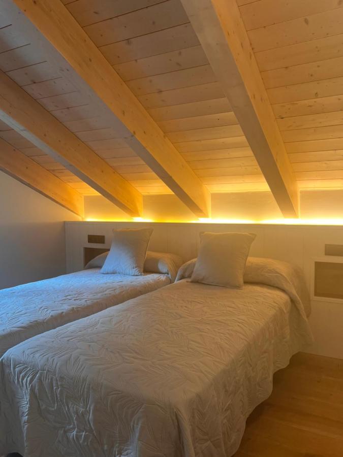 Apartamentos Turisticos: Tu Casa En Sahun Extérieur photo