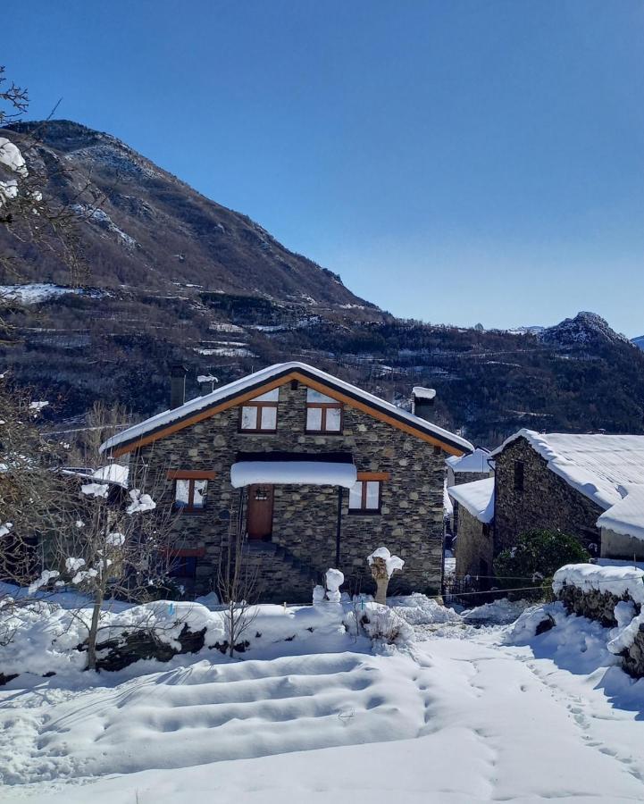 Apartamentos Turisticos: Tu Casa En Sahun Extérieur photo