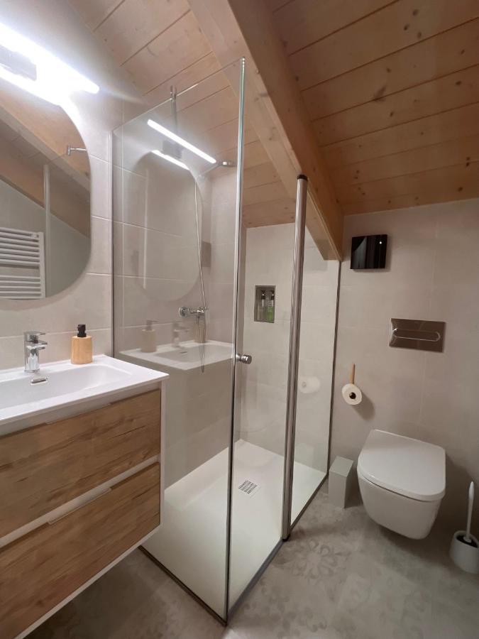 Apartamentos Turisticos: Tu Casa En Sahun Extérieur photo
