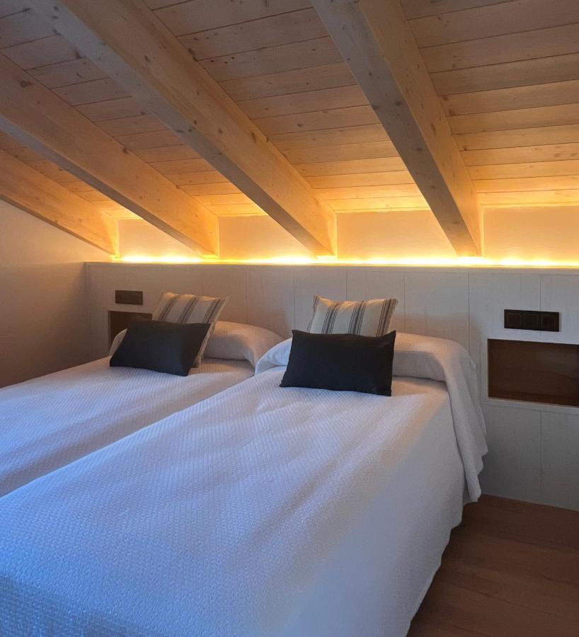 Apartamentos Turisticos: Tu Casa En Sahun Extérieur photo