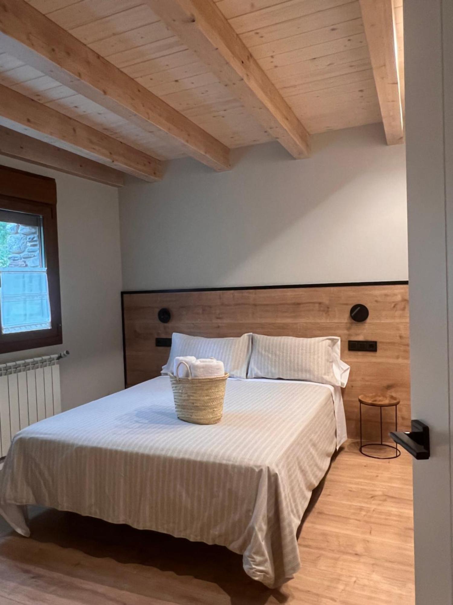 Apartamentos Turisticos: Tu Casa En Sahun Extérieur photo