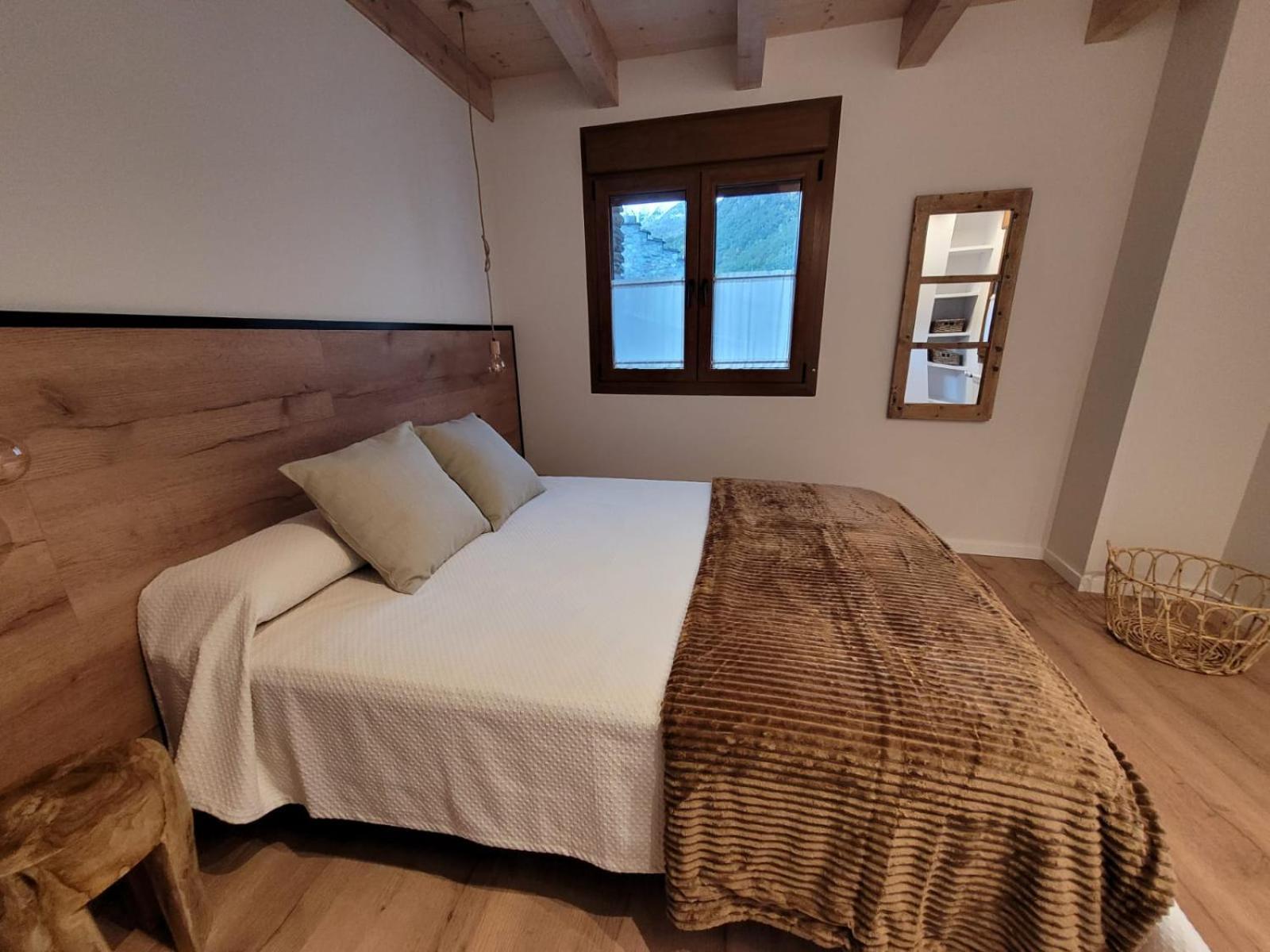 Apartamentos Turisticos: Tu Casa En Sahun Extérieur photo